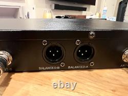 4 Channel Wireless UHF System