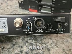 Audio Technica ATW-T341bC Wireless Microphone Transmitter Receiver Lot UNTESTED