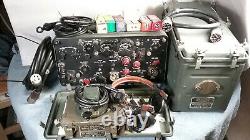 EXCELLENT WWII U. S. NAVY TBX-4a PORTABLE TRANSMITTER RECEIVER RADIO SETUP