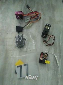 Futaba T2PH 2 Channel 75Mhz AM Radio Transmitter and FP-R-122JE Receiver + Xtals