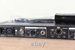 Shure UR4D Wireless Receiver with UR2 Handheld Transmitter (church owned) CG0005S