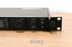 Shure UR4D Wireless Receiver with two UR1 Bodypack Transmitters H4 Band CG0131Y