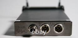 Used Lectro SRB Dual CH Receiver &(2) UM400a Transmitters withSREXT &Cables- BLK25