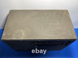 VINTAGE R-100/URR WWII Military Radio Receiver The Morale Builder