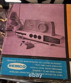 VINTAGE Remco CARAVELLE RADIO TRANSMITTER RECEIVER In Original Box