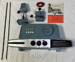 Vintage 1962 Remco Caravelle Transmitter-Receiver Radio WORKING CONDITION